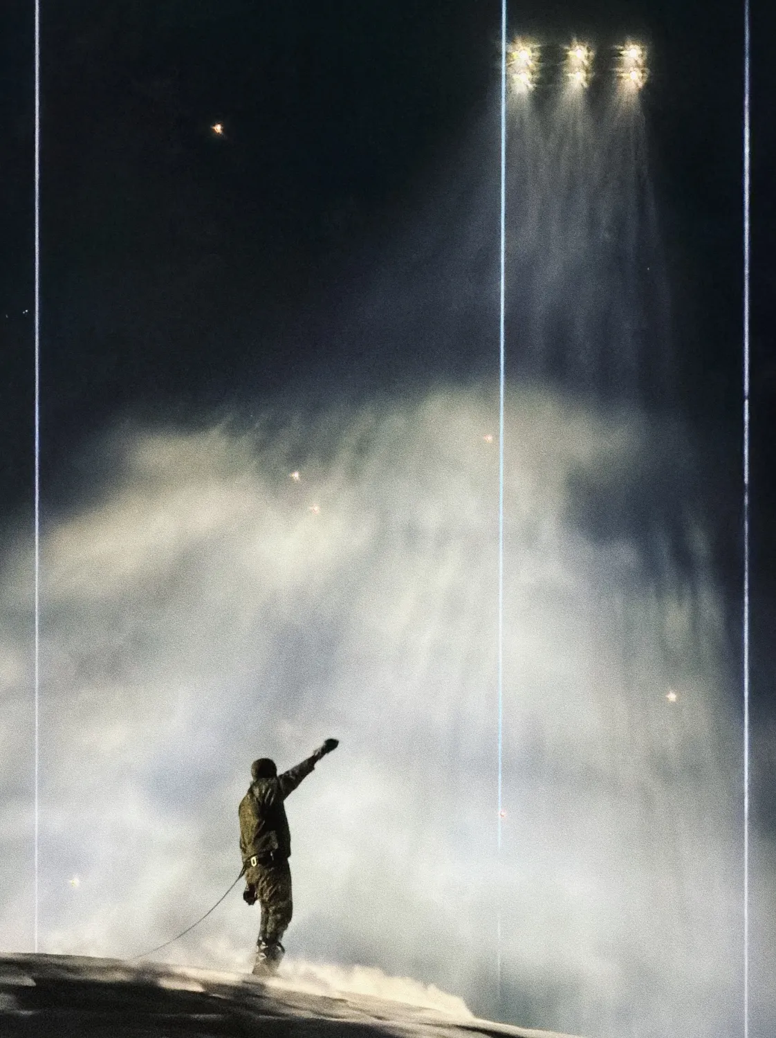 Kanye West, Istanbul, 4