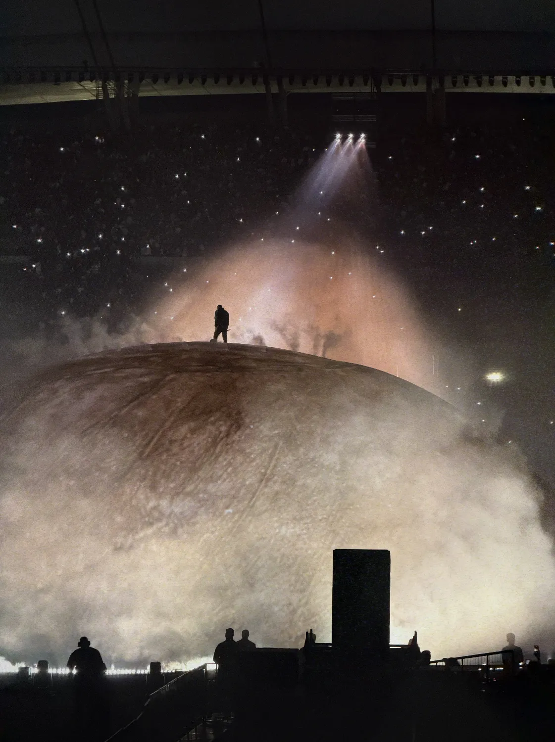 Kanye West, Istanbul, 6